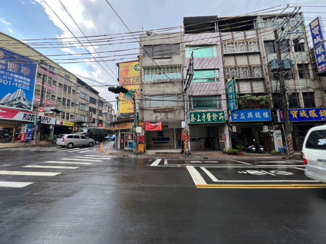 泰山買房賣屋黃金地段創業金店面,新北市泰山區明志路一段