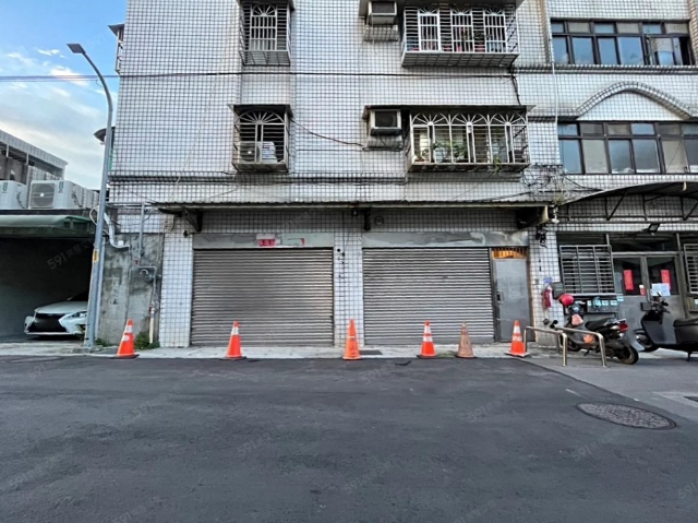 泰山買房賣屋創業超值二線店面,新北市泰山區明志路一段