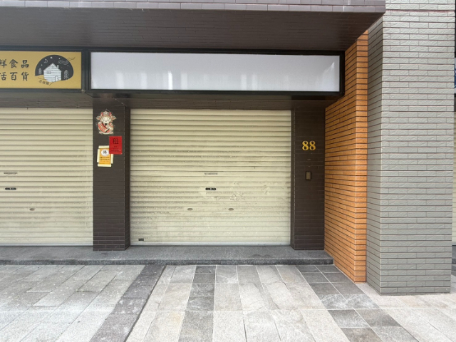 泰山買房賣屋芳洲金店面,新北市五股區芳洲一路
