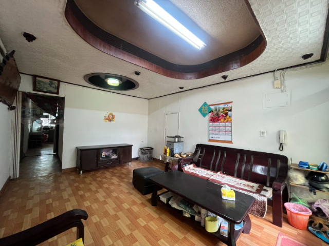 泰山買房賣屋邊間前後陽台公寓,新北市泰山區明志路二段