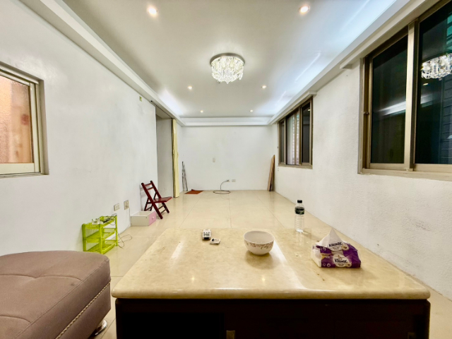 泰山買房賣屋好房東近學區兩房,新北市泰山區民權街