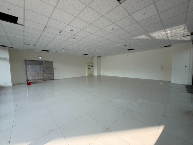 泰山買房賣屋長群君臨稀有一樓廠辦,新北市泰山區明志路三段