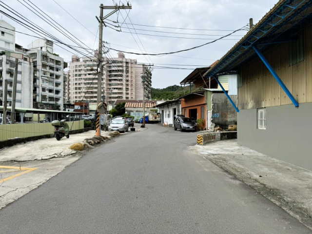 五股買房賣屋活巷面寬廠房,新北市五股區成泰路二段