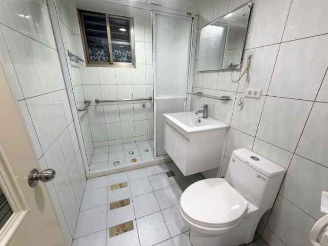 泰山買房賣屋可租補方正三房溫馨居,新北市泰山區明志路三段