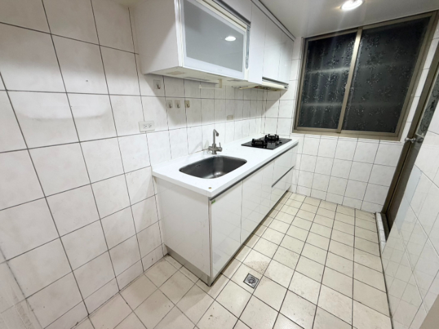 泰山買房賣屋可租補方正三房溫馨居,新北市泰山區明志路三段