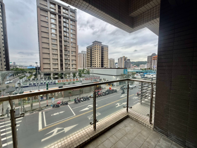 五股買房賣屋世界之星美屋,新北市五股區新城八路