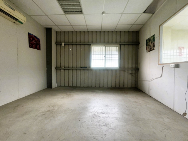 泰山買房賣屋黎明旁方正百坪大空間,新北市泰山區泰林路三段