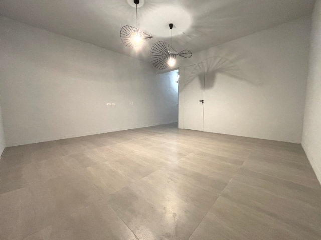 五股買房賣屋運動中心大三房,新北市五股區成泰路三段