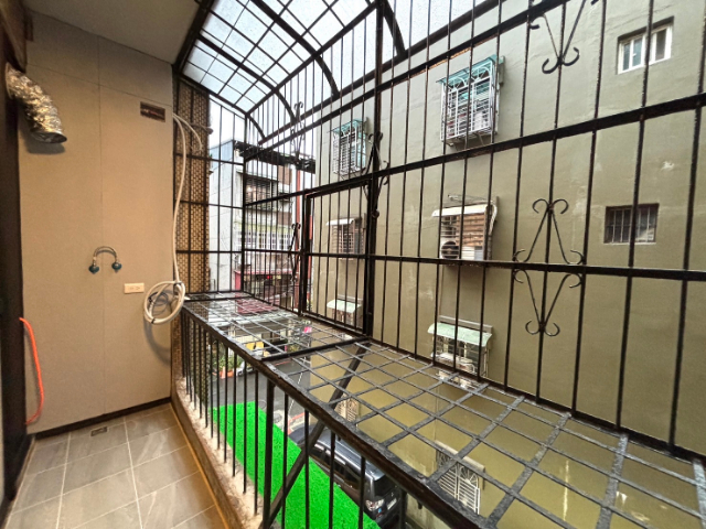 五股買房賣屋運動中心大三房,新北市五股區成泰路三段