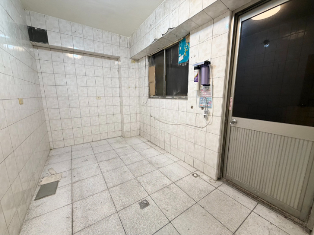 泰山買房賣屋低公設三房華廈,新北市泰山區泰林路二段