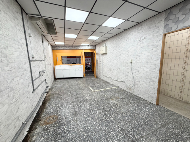 泰山買房賣屋正明志路精華商圈金店面,新北市泰山區明志路二段