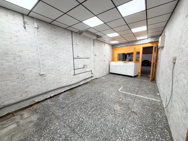 泰山買房賣屋正明志路精華商圈金店面,新北市泰山區明志路二段