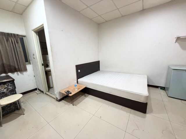 泰山買房賣屋公園旁一樓免爬高套房,新北市泰山區半山雅