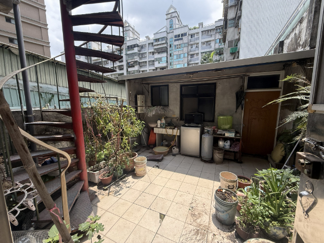 雙學區正明志路經典店面,新北市泰山區明志路二段
