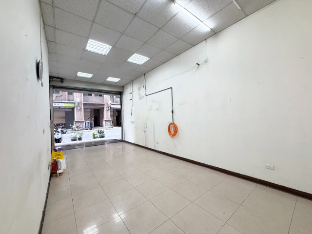 塭仔圳旁稀有十八甲金店面,新北市泰山區仁愛路