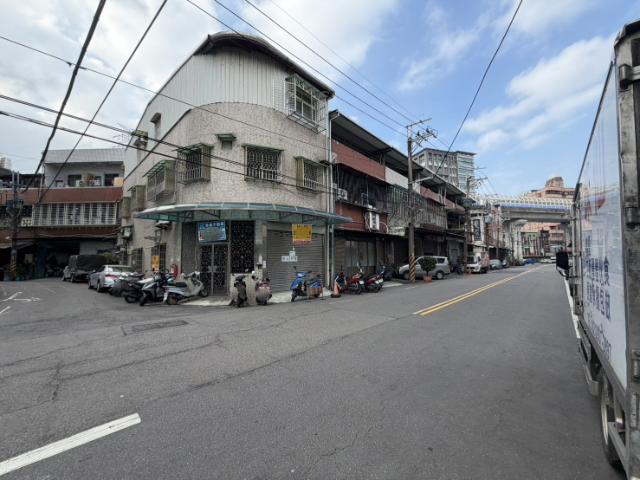 邊間雙捷運好停車多功能使用廠房(工業用),新北市泰山區德安街