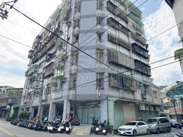 泰山買房賣屋正路邊金店面,新北市泰山區明志路二段