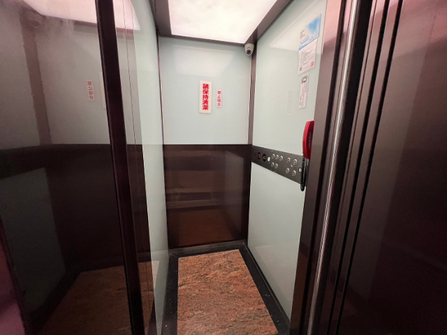 泰山買房賣屋泰山唯一新屋齡電梯店面透天,新北市泰山區泰林路二段
