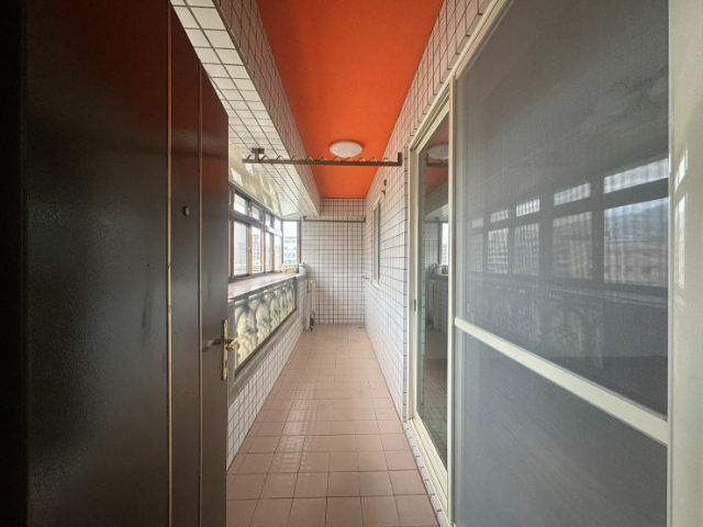 ☀18甲旁前後陽台邊間三房(輪抽車位),新北市泰山區民權街