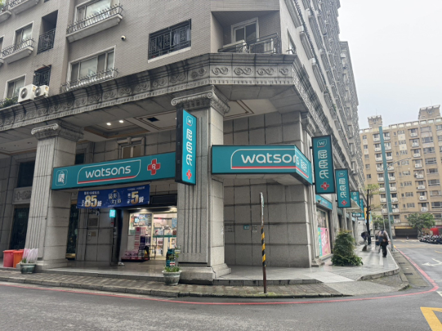 ⭐泰山買房賣屋三面採光邊間美寓,新北市泰山區公園路