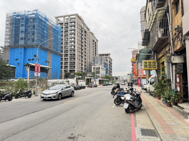 五股買房賣屋 邊間好停車一樓好宅,新北市五股區成泰路三段