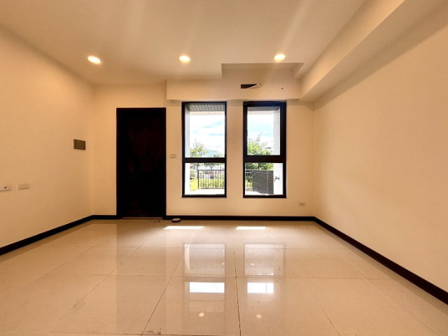 五股買房賣屋洲子洋全新電透,新北市五股區成洲七路