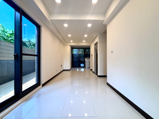 五股買房賣屋洲子洋全新電透,新北市五股區成洲七路