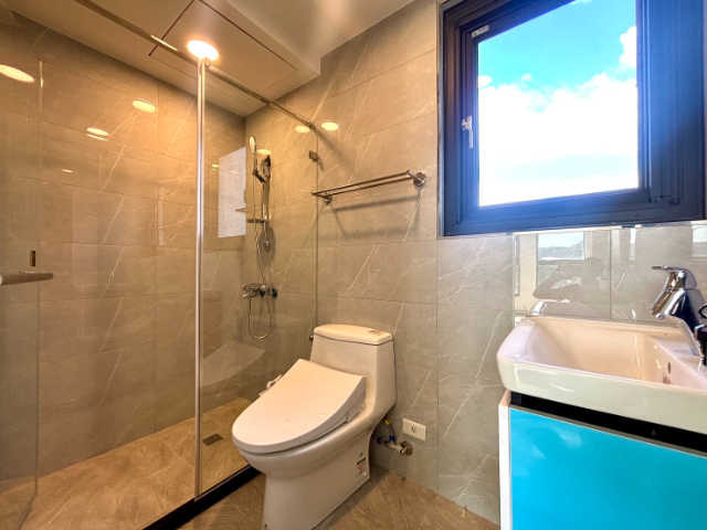 五股買房賣屋洲子洋全新電透,新北市五股區成洲七路