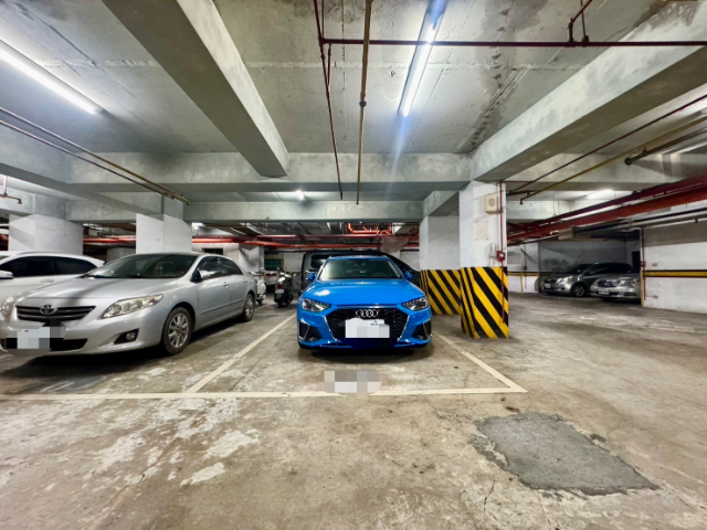 五股買房賣屋前庭院低公設超大三房車,新北市五股區五福路