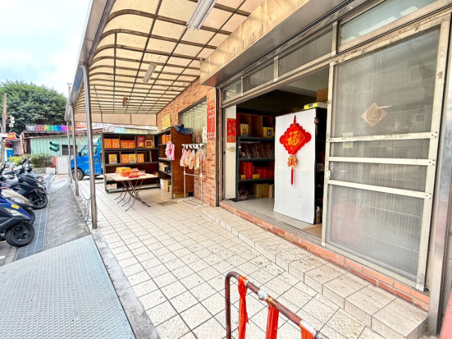 泰山買房賣屋11米面寬金雞母店面,新北市泰山區貴子路