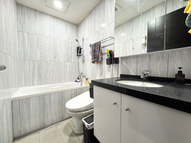 五股買房賣屋洲子洋美妝三房車,新北市五股區新城六路