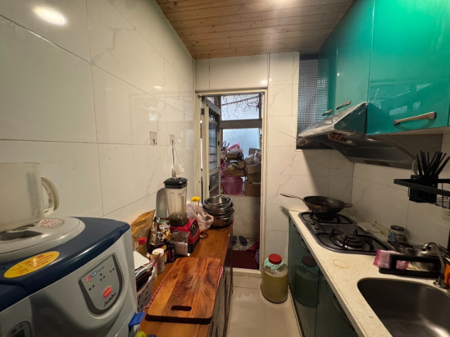五股買房賣屋邊間明亮公寓二樓,新北市五股區成泰路三段
