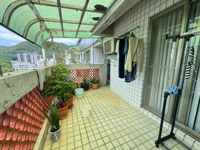 泰山買房賣屋無限美景露臺五房車,新北市泰山區辭修路
