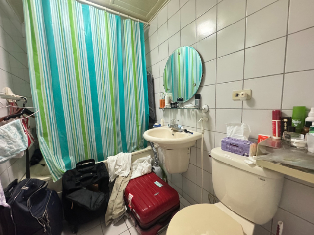 泰山買房賣屋無限美景露臺五房車,新北市泰山區辭修路