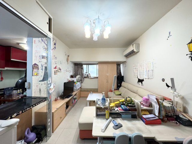 五股買房賣屋熱鬧商圈低公設兩房,新北市五股區成泰路二段