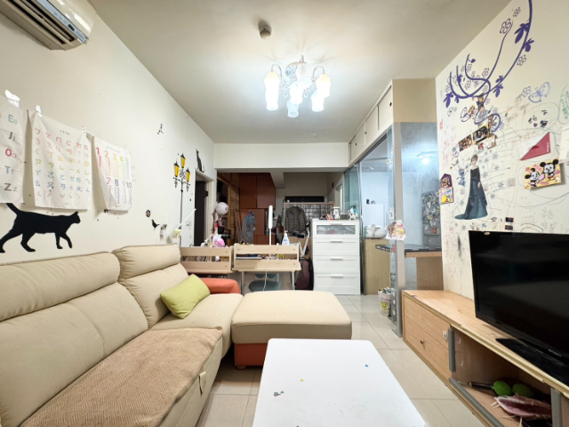 五股買房賣屋熱鬧商圈低公設兩房,新北市五股區成泰路二段