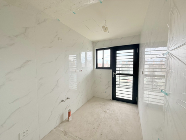 泰山買房賣屋低公設新成屋景觀兩房車,新北市泰山區明志路二段