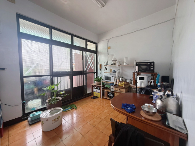 泰山買房賣屋櫻花大空間正4房美寓,新北市泰山區應化街
