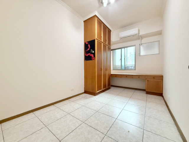 五股買房賣屋低公設芳鄰大四房車,新北市五股區成泰路一段