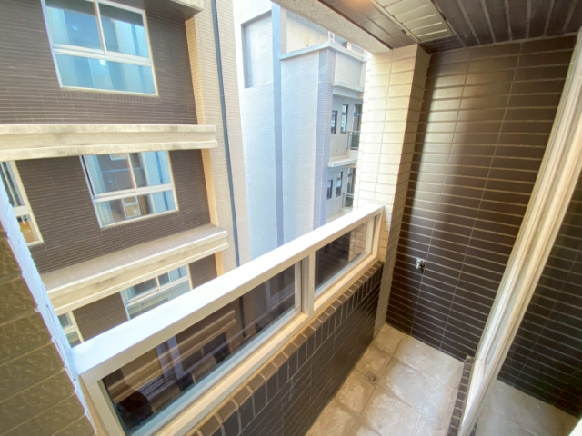 ⭐五股買房賣屋洲子洋全新裝潢邊間兩房車,新北市五股區新城八路