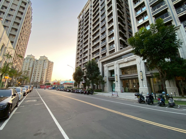 ⭐五股買房賣屋洲子洋全新裝潢邊間兩房車,新北市五股區新城八路