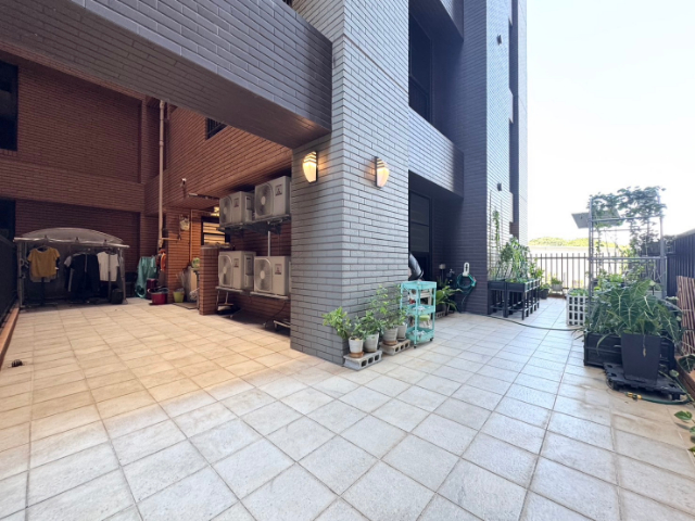 五股買房賣屋春城愛景觀露臺三房車,新北市五股區芳洲一路