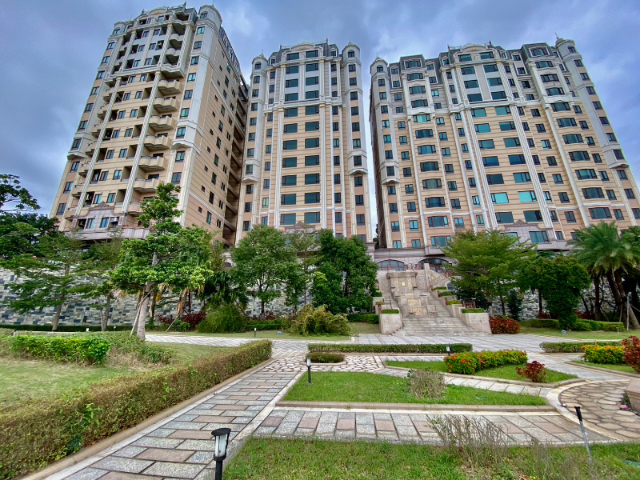 五股買房賣屋萊茵堡高樓景觀平車,新北市五股區成泰路四段