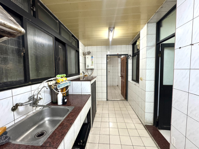 ⭐泰山買房賣屋低總價塭仔圳旁公寓二樓,新北市泰山區明志路三段