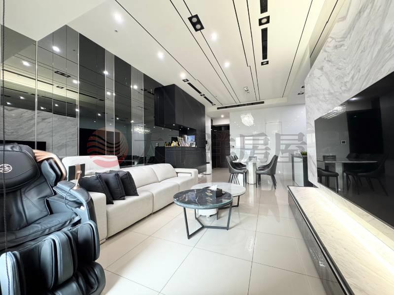 五股買房賣屋次頂樓景觀現代風四房車,新北市五股區新五路三段