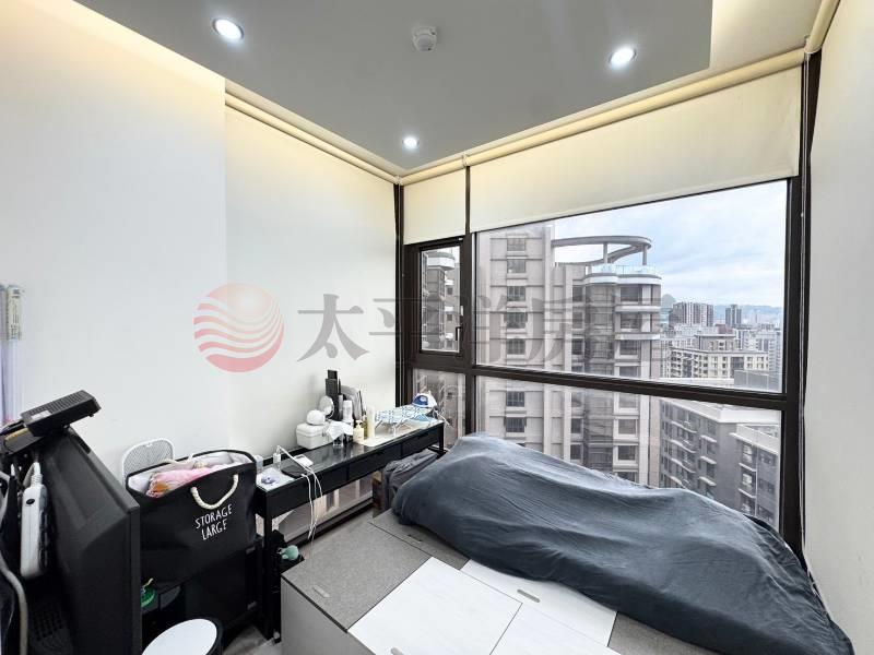 五股買房賣屋次頂樓景觀現代風四房車,新北市五股區新五路三段