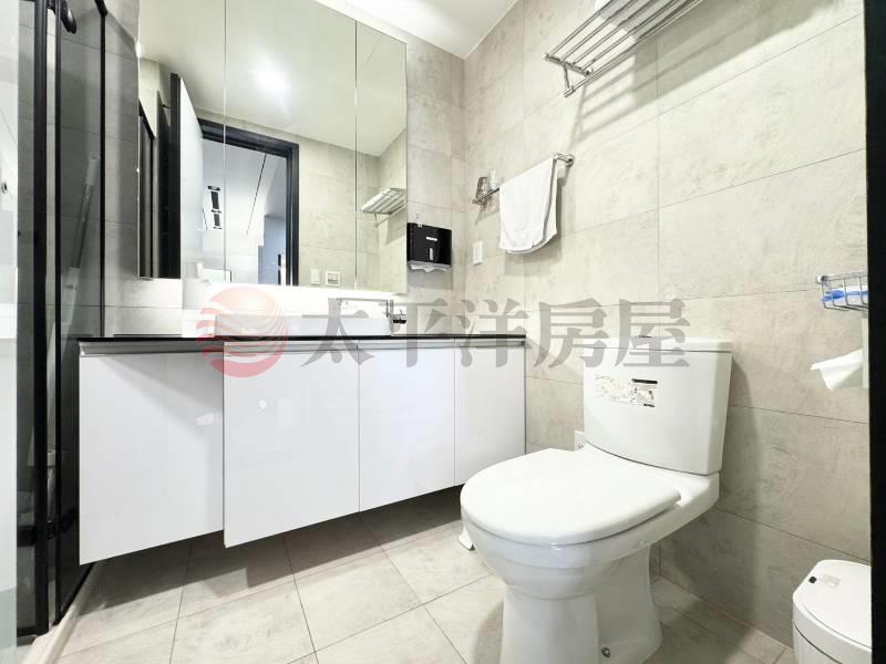 五股買房賣屋次頂樓景觀現代風四房車,新北市五股區新五路三段