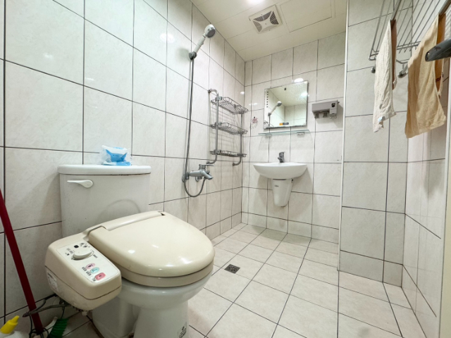 ⭐泰山買房賣屋18甲愛樂方正大四房,新北市泰山區仁義路