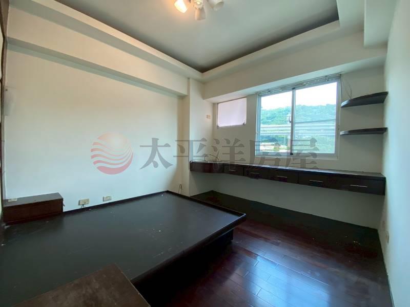 泰山買房賣屋麗池樂章低公設3房,新北市泰山區泰林路二段