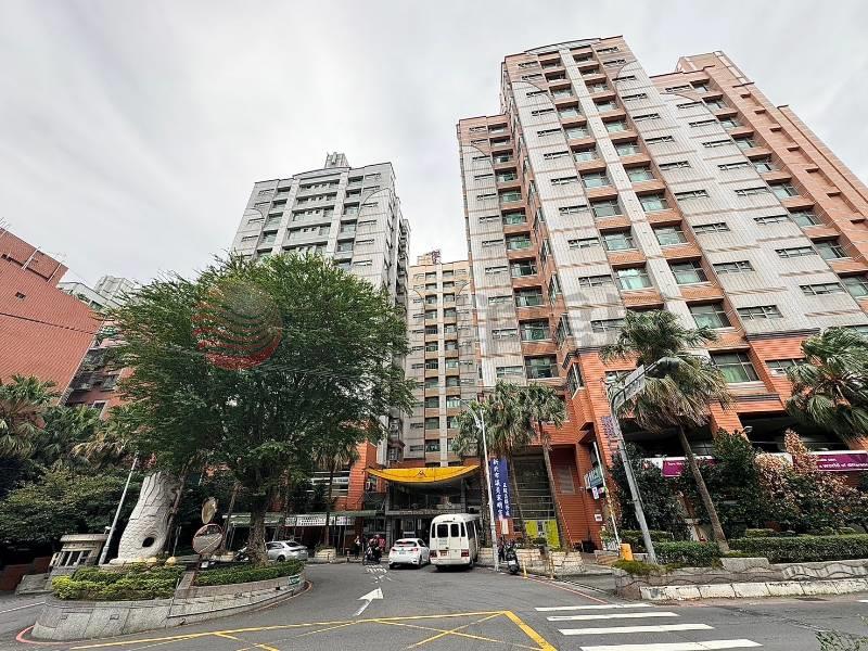 五股買房賣屋低總價大空間挑高3+1,新北市五股區登林路